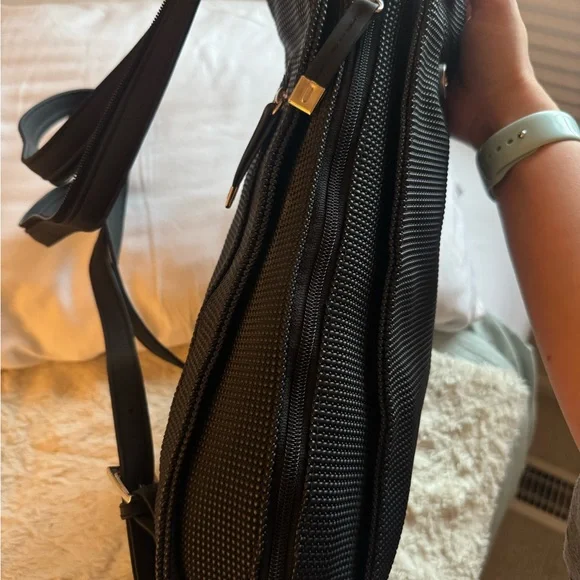 Urban Oxide Convertible Backpack - Picture 9 of 16